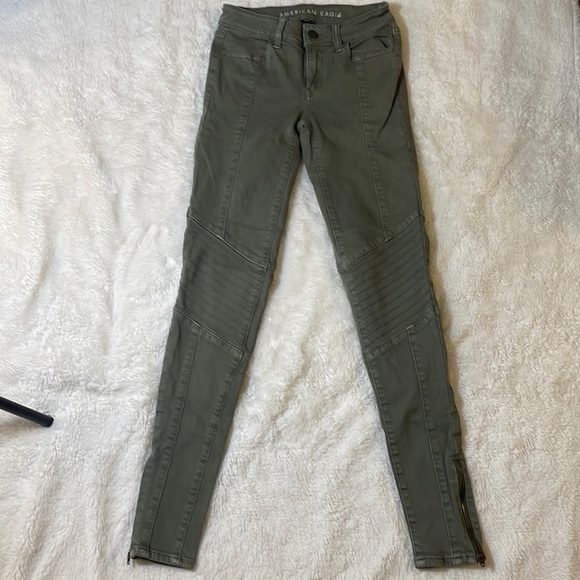 American Eagle Green Jeggings‎ - Picture 10 of 10